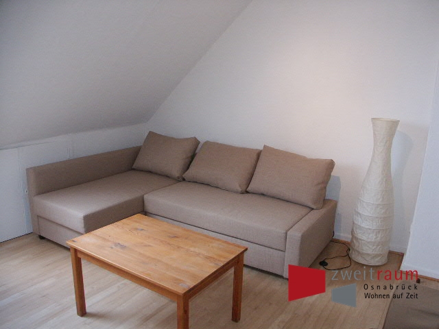 Neustadt, möblierte 2-Zimmer-Wohnung mit Laminatfußboden. - Photo 2
