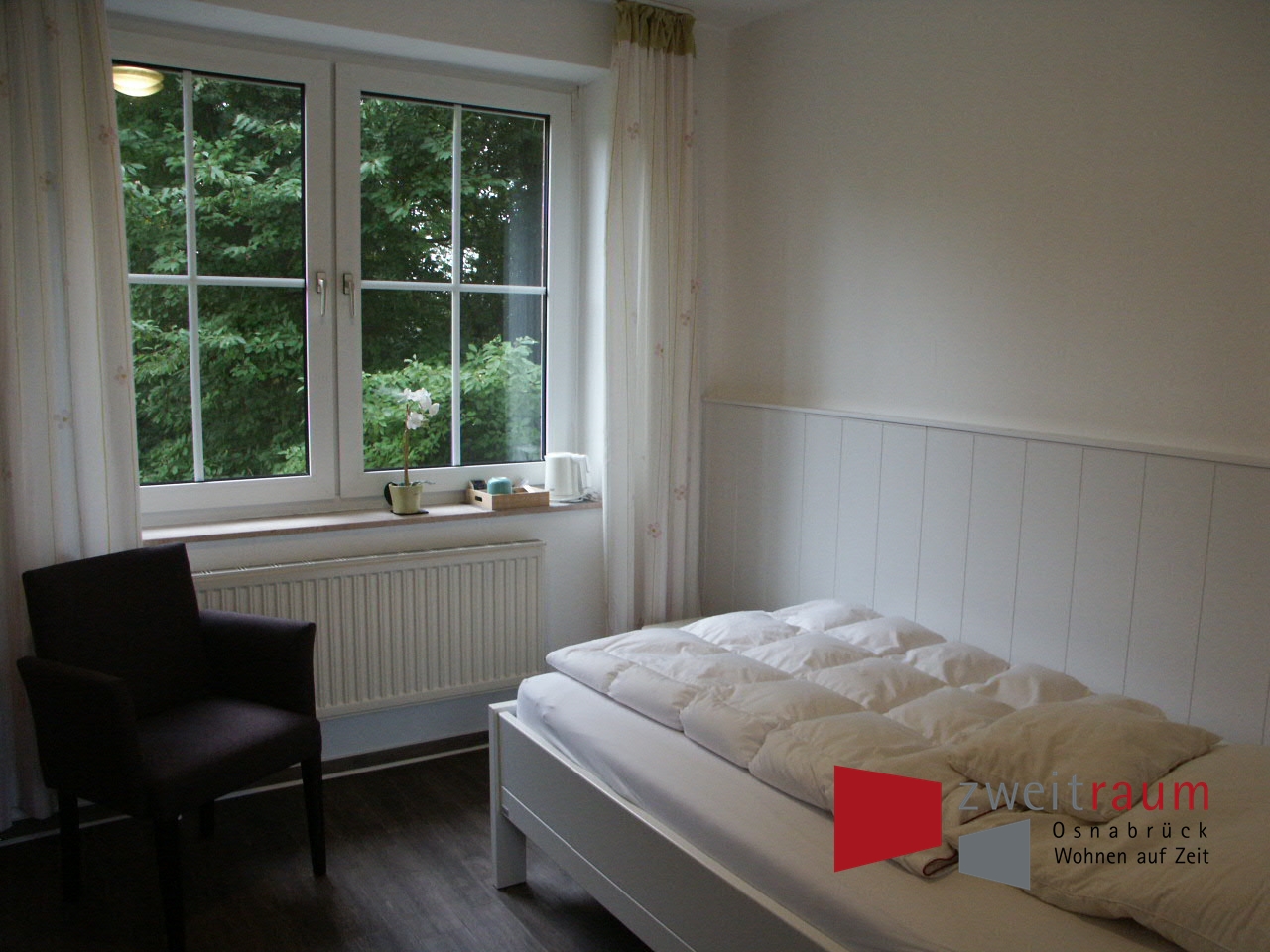 Sutthausen, Geschmackvoll eingerichtetes Zimmer in einer Hotel ähnlichen Anlage. - Photo 3